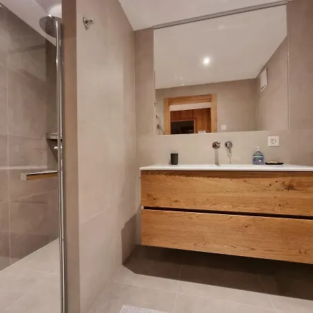 Berghof 2nd Floor Apartment Saas-Fee