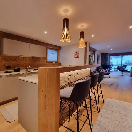 Berghof 2nd Floor * Saas-Fee